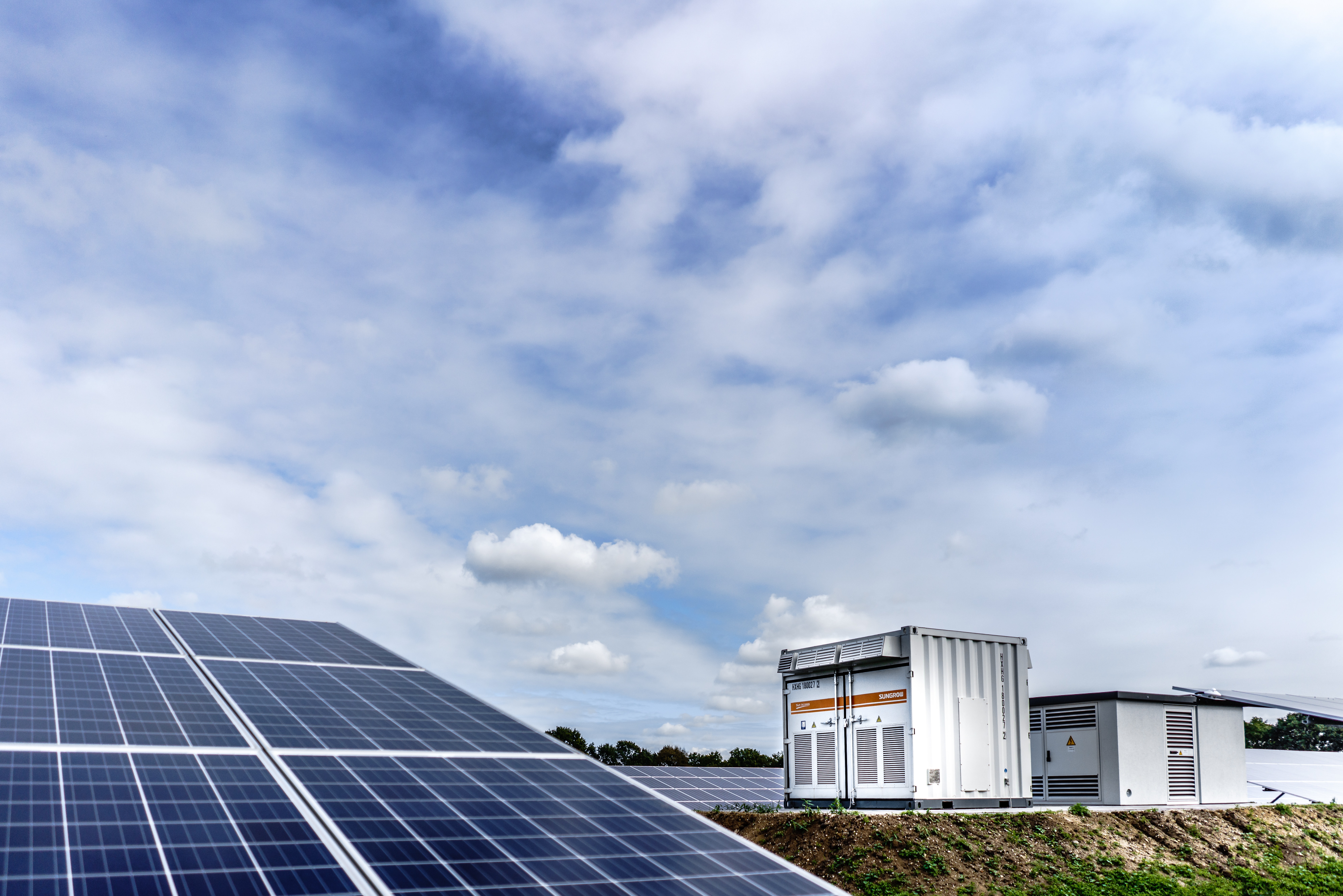 Solarpanels und Stromspeicher
